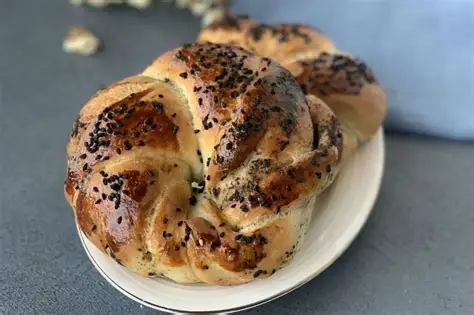 Zeytinli Poğaça